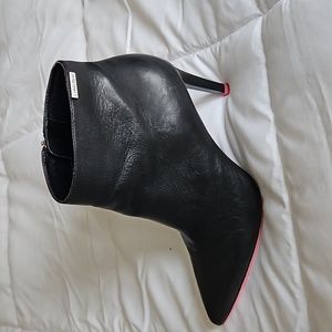 CALVIN KLEIN Clariss' Pointy Toe Bootie